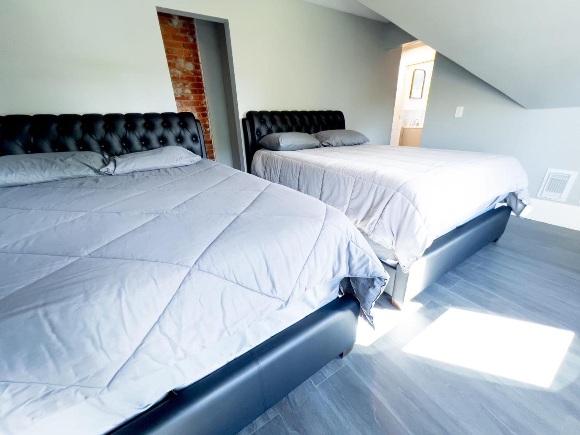 Comfy 4br-free Parking-wi-fi In Ny Holiday home Niagara Falls