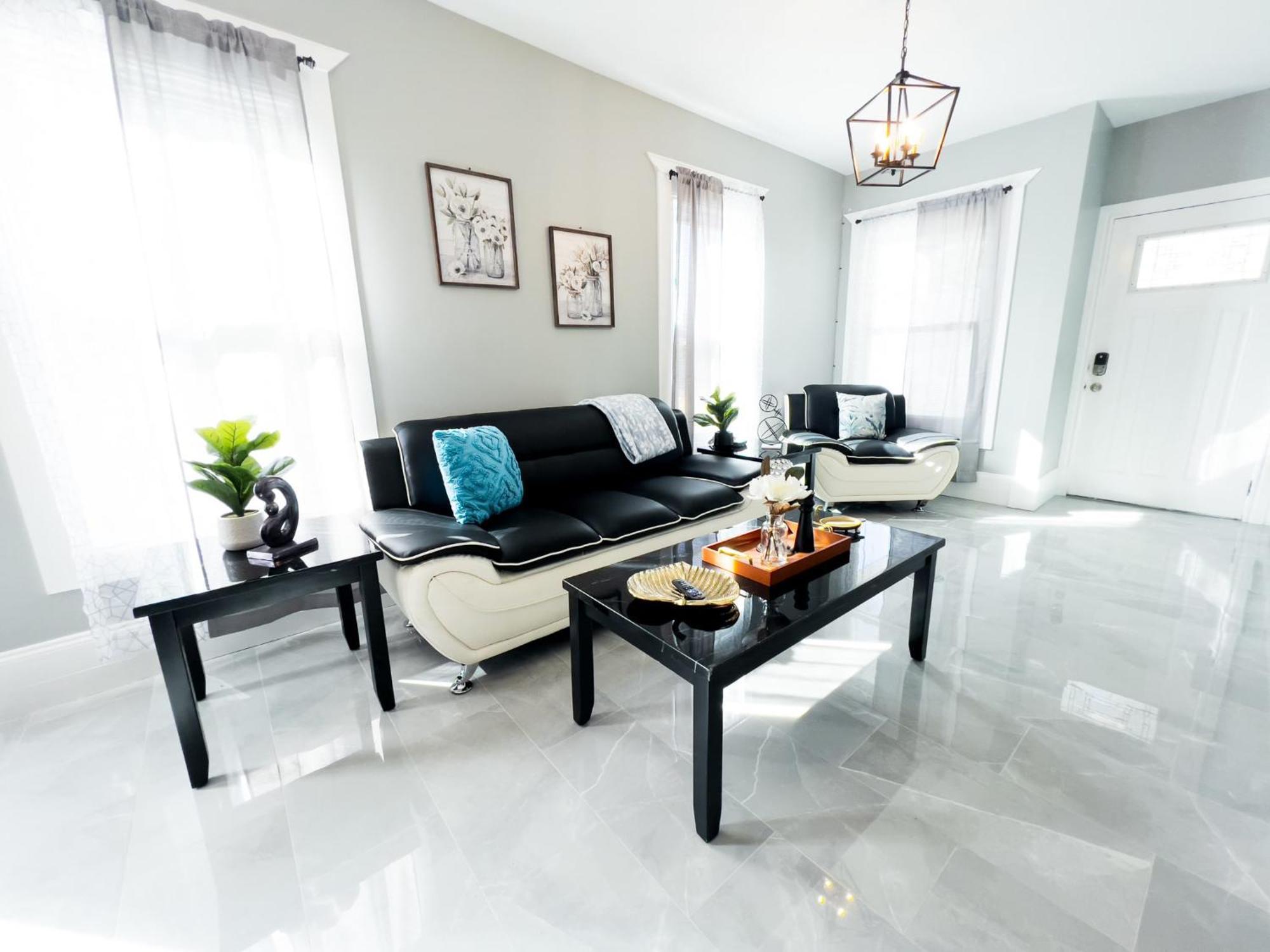 Comfy 4br-free Parking-wi-fi In Ny *