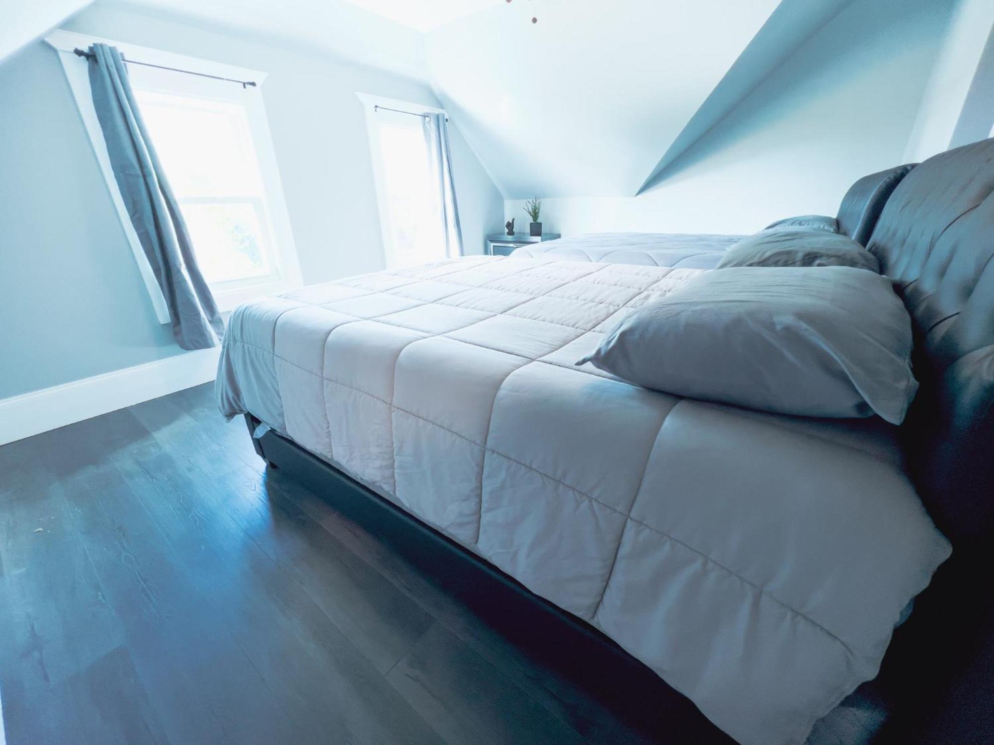 Comfy 4br-free Parking-wi-fi In Ny Niagara Falls